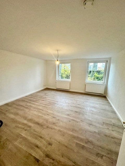 Prenájom bytu 1-izbový 44 m², Burghofstr. 54, Düsseldorf, Severné Porýnie - Westfálsko Prenájom bytu 1-izbový 44 m², Burghofstr. 54, Düsseldorf, Severné Porýnie - Westfálsko
