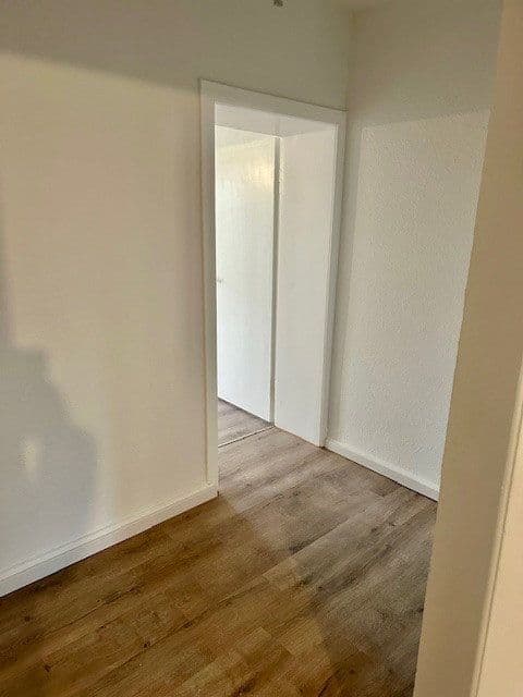 Prenájom bytu 1-izbový 44 m², Burghofstr. 54, Düsseldorf, Severné Porýnie - Westfálsko Prenájom bytu 1-izbový 44 m², Burghofstr. 54, Düsseldorf, Severné Porýnie - Westfálsko