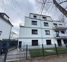 Prenájom bytu 4-izbový 143 m², Kanalstr. 1A, Berlin-Köpenick, Berlín Prenájom bytu 4-izbový 143 m², Kanalstr. 1A, Berlin-Köpenick, Berlín