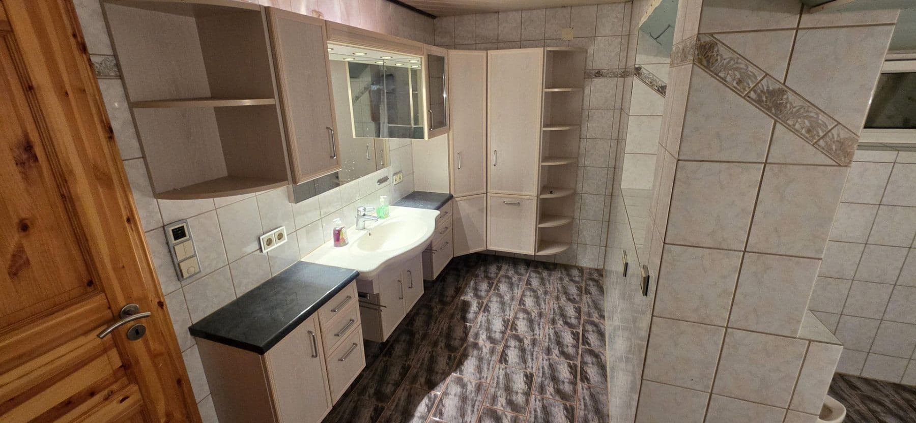 Predaj domu 170 m², pozemok 370 m², Ebern, Bavorsko Predaj domu 170 m², pozemok 370 m², Ebern, Bavorsko