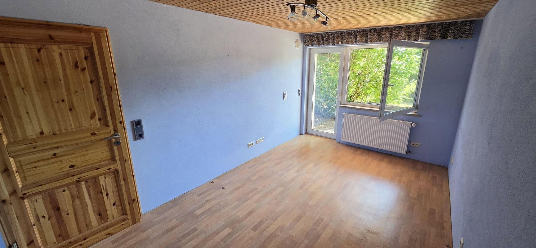 Predaj domu 170 m², pozemok 370 m², Ebern, Bavorsko Predaj domu 170 m², pozemok 370 m², Ebern, Bavorsko