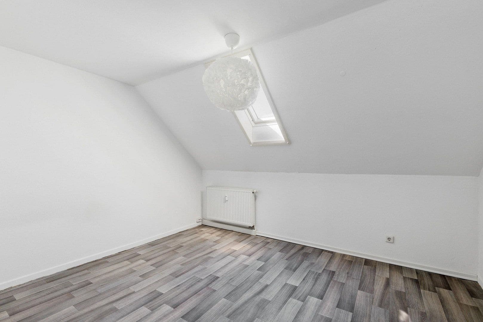 Prenájom bytu 2-izbový 52 m², Idstein, Hesensko Prenájom bytu 2-izbový 52 m², Idstein, Hesensko