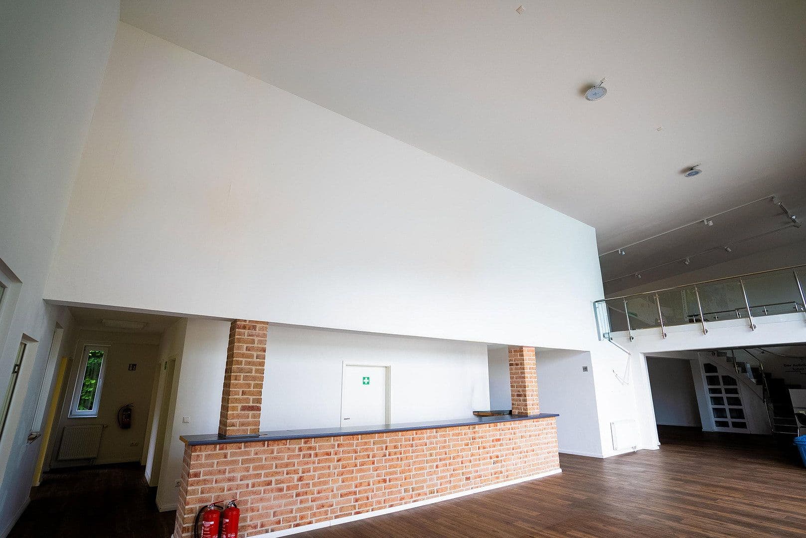 Prenájom kancelárie 302 m², Haverkamp 8+12, Selent, Šlezvicko-Holštajnsko Prenájom kancelárie 302 m², Haverkamp 8+12, Selent, Šlezvicko-Holštajnsko