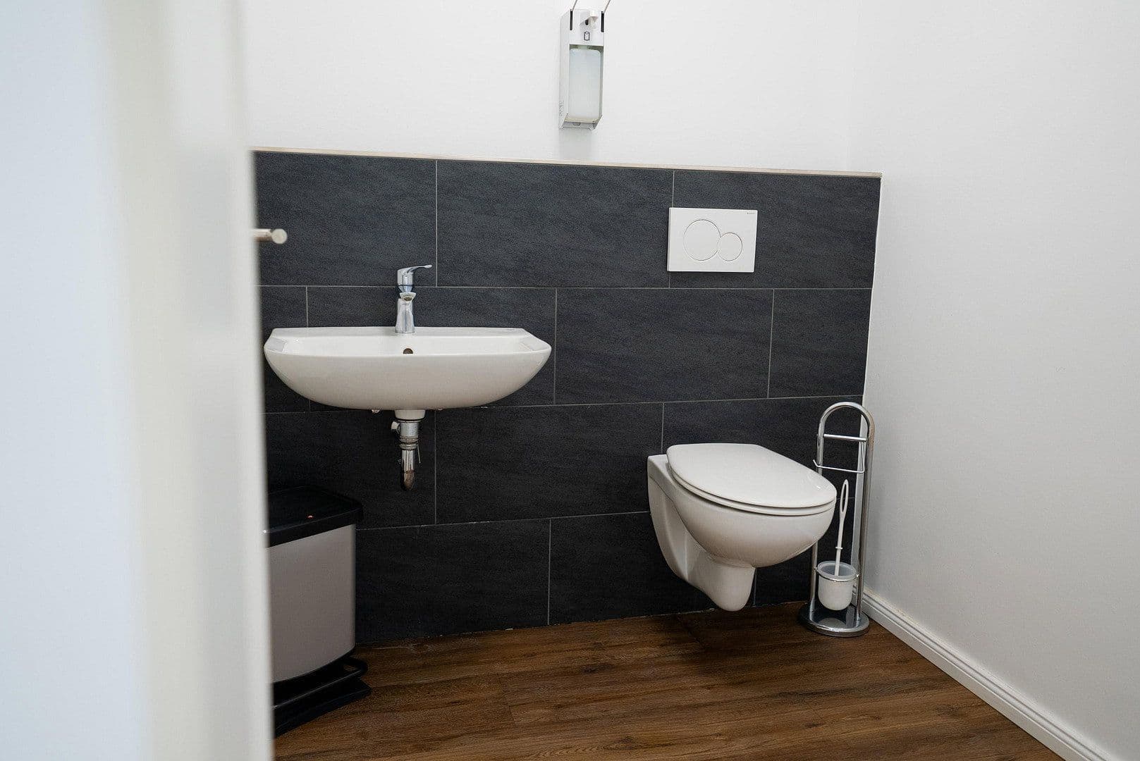 Prenájom kancelárie 302 m², Haverkamp 8+12, Selent, Šlezvicko-Holštajnsko Prenájom kancelárie 302 m², Haverkamp 8+12, Selent, Šlezvicko-Holštajnsko