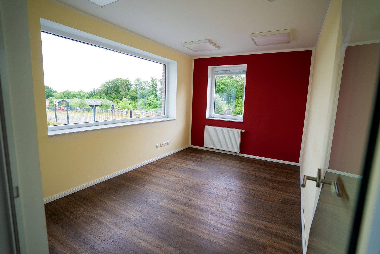 Prenájom kancelárie 302 m², Haverkamp 8+12, Selent, Šlezvicko-Holštajnsko Prenájom kancelárie 302 m², Haverkamp 8+12, Selent, Šlezvicko-Holštajnsko