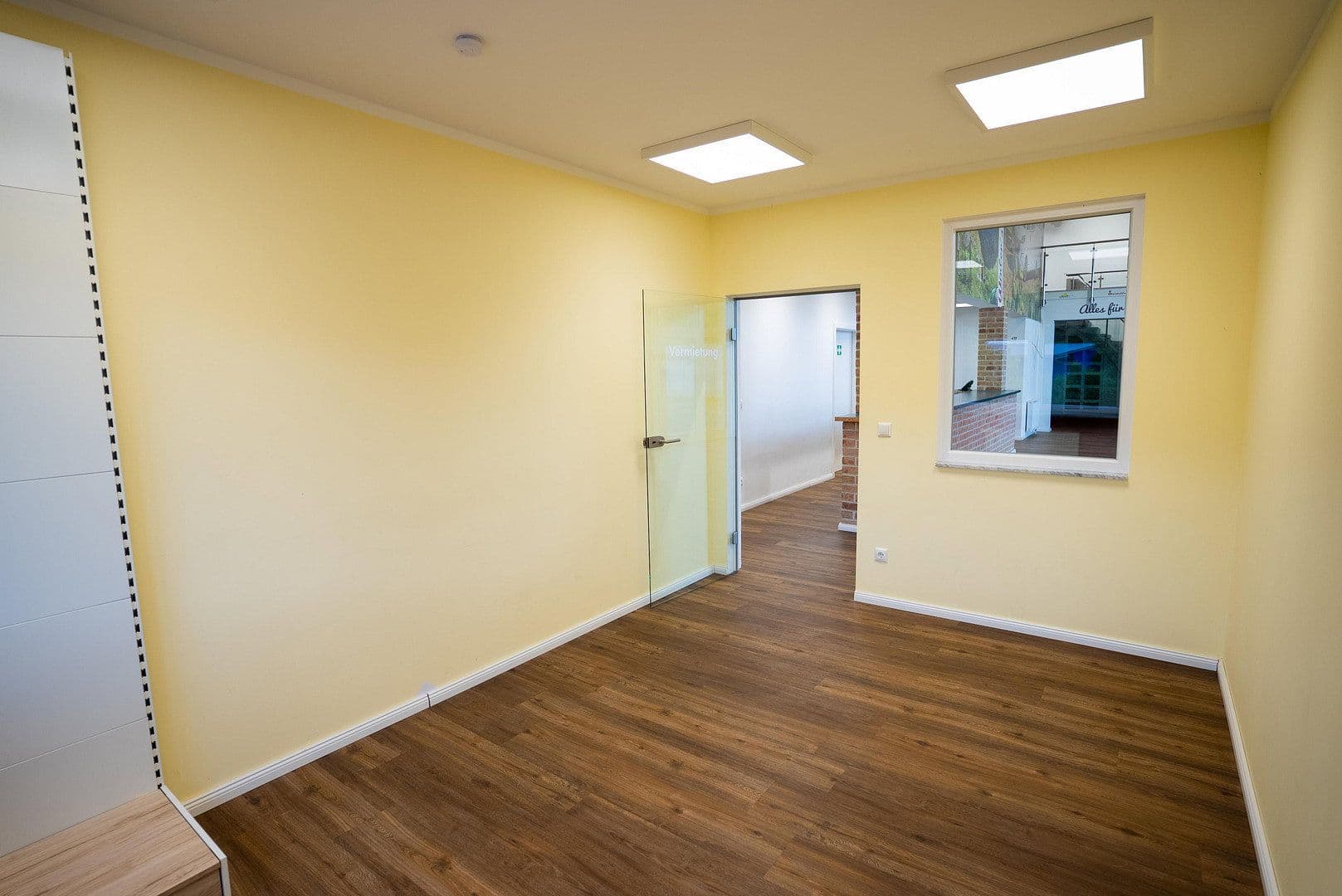 Prenájom kancelárie 302 m², Haverkamp 8+12, Selent, Šlezvicko-Holštajnsko Prenájom kancelárie 302 m², Haverkamp 8+12, Selent, Šlezvicko-Holštajnsko