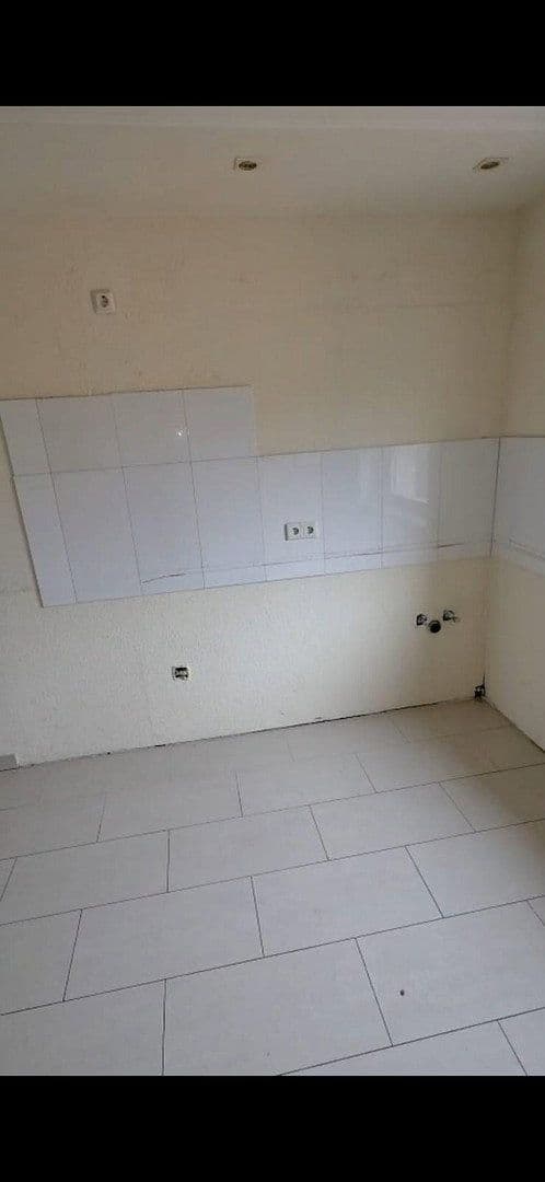 Prenájom bytu 2-izbový 61 m², Karolingerstr. 7, Duisburg, Severné Porýnie - Westfálsko Prenájom bytu 2-izbový 61 m², Karolingerstr. 7, Duisburg, Severné Porýnie - Westfálsko