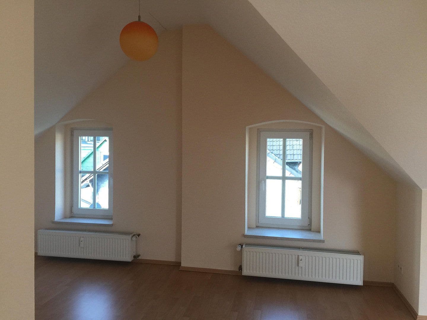 Prenájom bytu 2-izbový 95 m², Grünestraße 28, Wermelskirchen, Severné Porýnie - Westfálsko Prenájom bytu 2-izbový 95 m², Grünestraße 28, Wermelskirchen, Severné Porýnie - Westfálsko