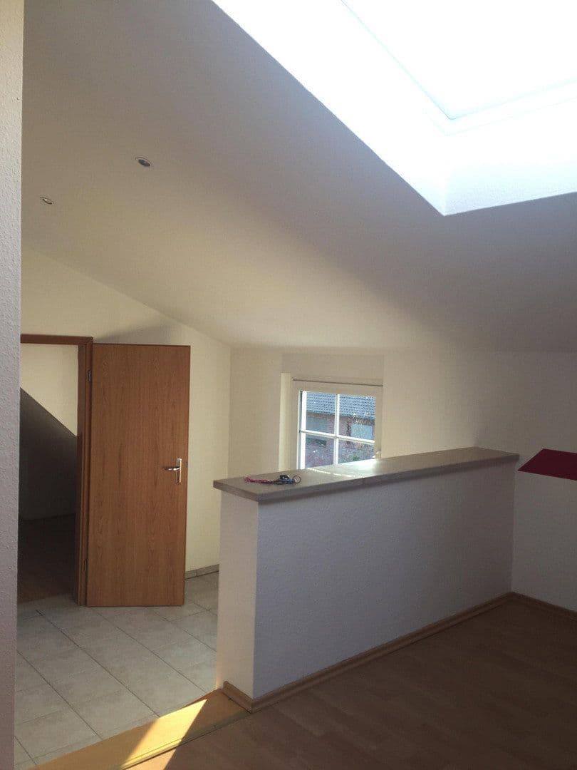 Prenájom bytu 2-izbový 95 m², Grünestraße 28, Wermelskirchen, Severné Porýnie - Westfálsko Prenájom bytu 2-izbový 95 m², Grünestraße 28, Wermelskirchen, Severné Porýnie - Westfálsko