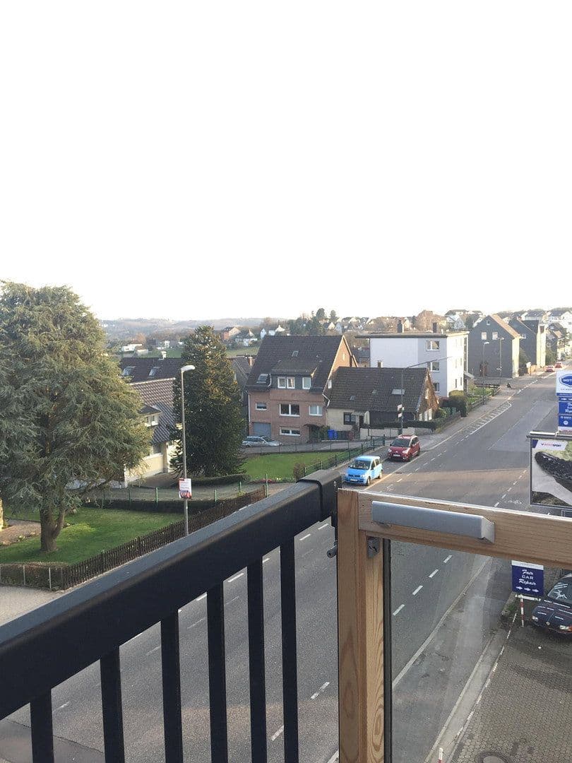 Prenájom bytu 2-izbový 95 m², Grünestraße 28, Wermelskirchen, Severné Porýnie - Westfálsko Prenájom bytu 2-izbový 95 m², Grünestraße 28, Wermelskirchen, Severné Porýnie - Westfálsko