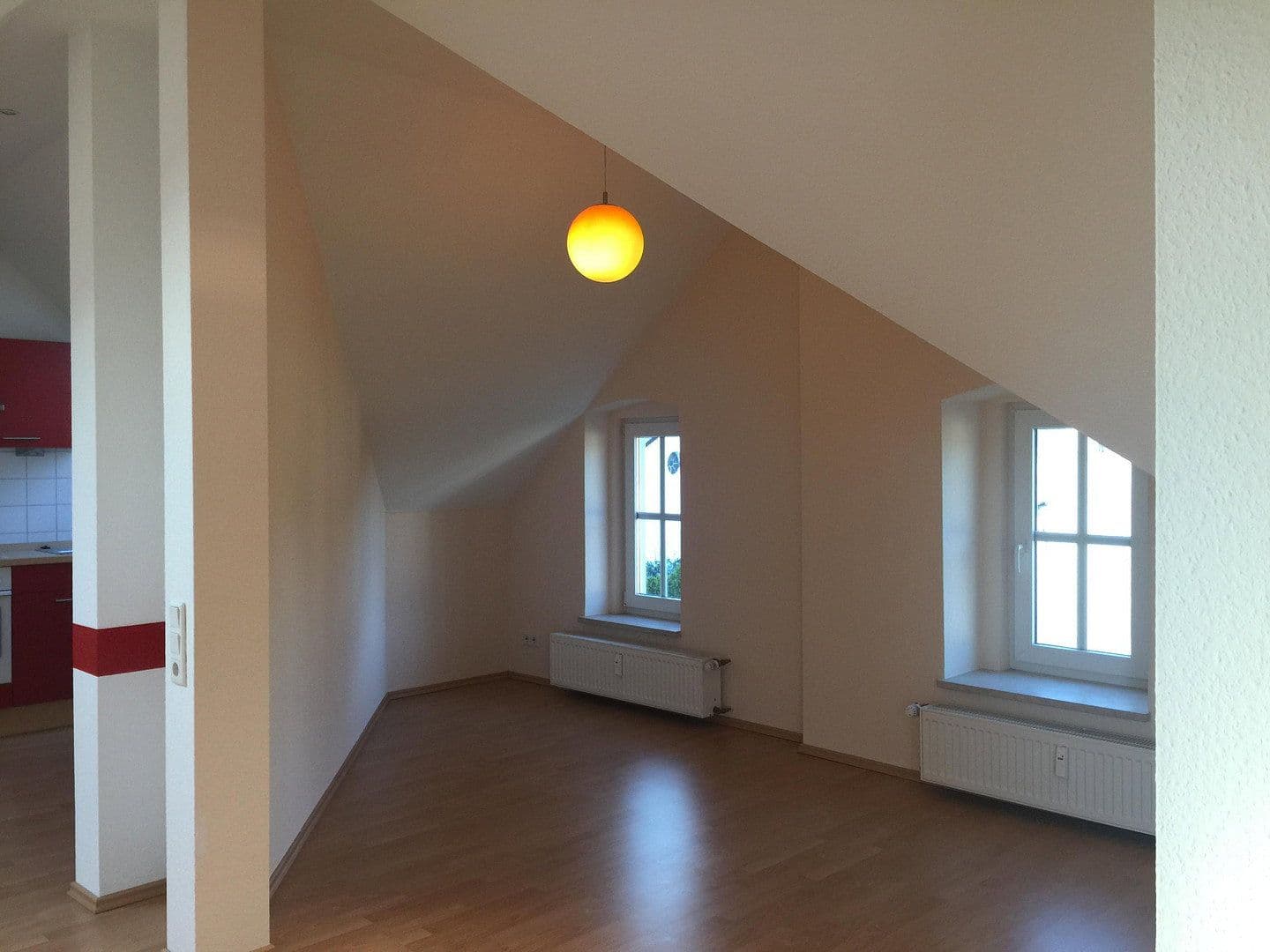 Prenájom bytu 2-izbový 95 m², Grünestraße 28, Wermelskirchen, Severné Porýnie - Westfálsko Prenájom bytu 2-izbový 95 m², Grünestraße 28, Wermelskirchen, Severné Porýnie - Westfálsko