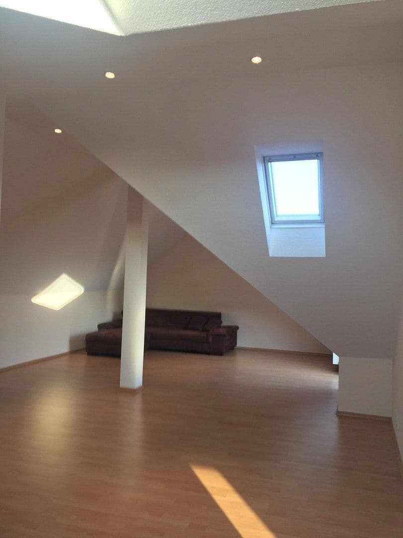Prenájom bytu 2-izbový 95 m², Grünestraße 28, Wermelskirchen, Severné Porýnie - Westfálsko Prenájom bytu 2-izbový 95 m², Grünestraße 28, Wermelskirchen, Severné Porýnie - Westfálsko