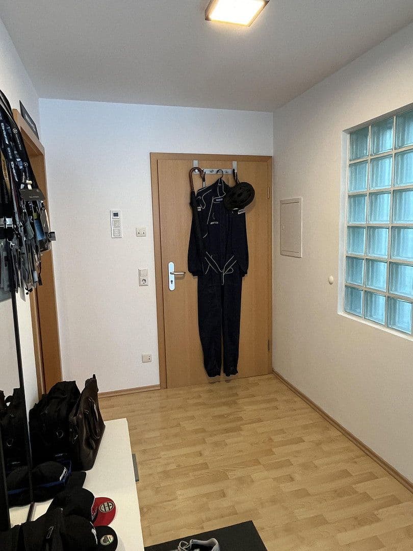 Prenájom bytu 2-izbový 63 m², Kreuzkirchstraße 7, Nürtingen, Bádensko-Wurttembersko Prenájom bytu 2-izbový 63 m², Kreuzkirchstraße 7, Nürtingen, Bádensko-Wurttembersko