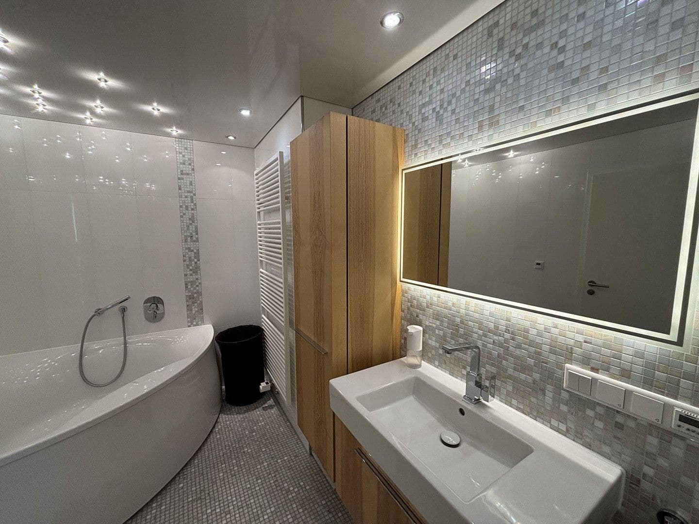 Predaj bytu 4-izbový 121 m², Schwetzingen, Bádensko-Wurttembersko Predaj bytu 4-izbový 121 m², Schwetzingen, Bádensko-Wurttembersko