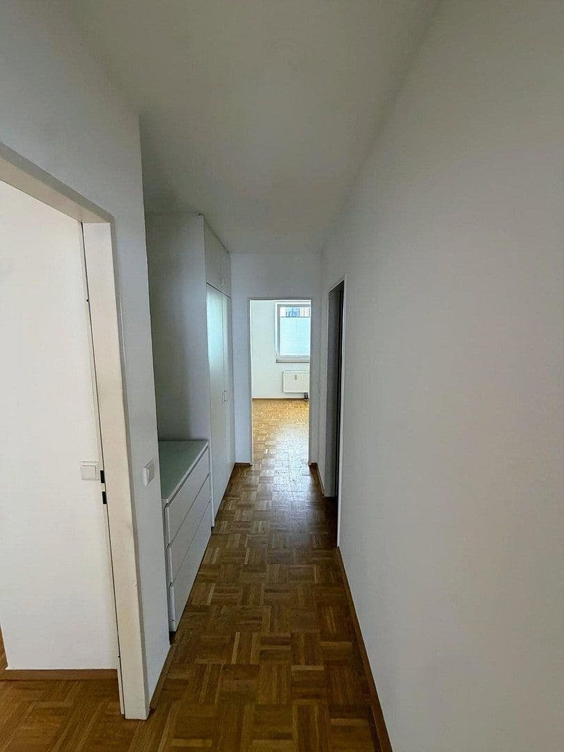 Prenájom bytu 3-izbový 74 m², Ratingen, Severné Porýnie - Westfálsko Prenájom bytu 3-izbový 74 m², Ratingen, Severné Porýnie - Westfálsko