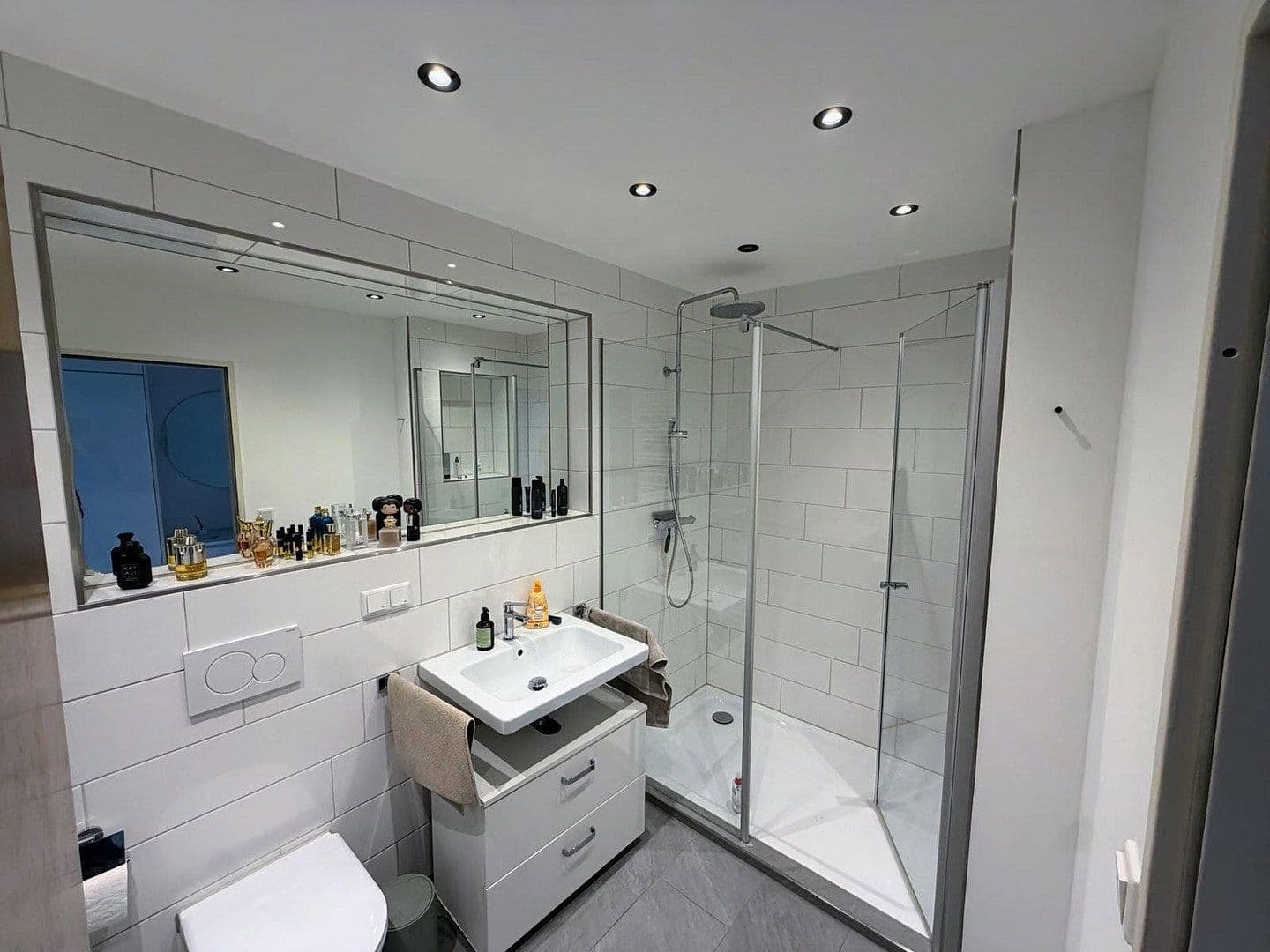 Prenájom bytu 3-izbový 74 m², Ratingen, Severné Porýnie - Westfálsko Prenájom bytu 3-izbový 74 m², Ratingen, Severné Porýnie - Westfálsko