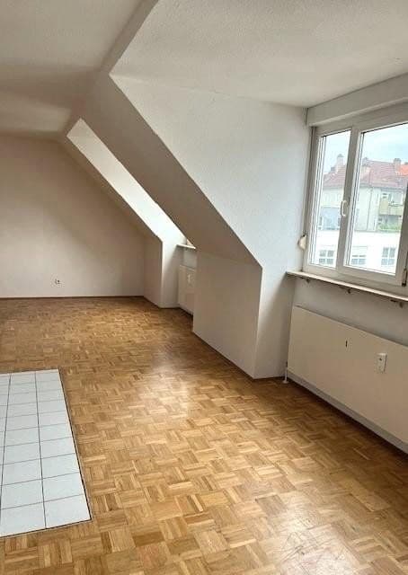 Prenájom bytu 2-izbový 59 m², Richard-Hirschmann-Str. 7, Esslingen am Neckar, Bádensko-Wurttembersko Prenájom bytu 2-izbový 59 m², Richard-Hirschmann-Str. 7, Esslingen am Neckar, Bádensko-Wurttembersko