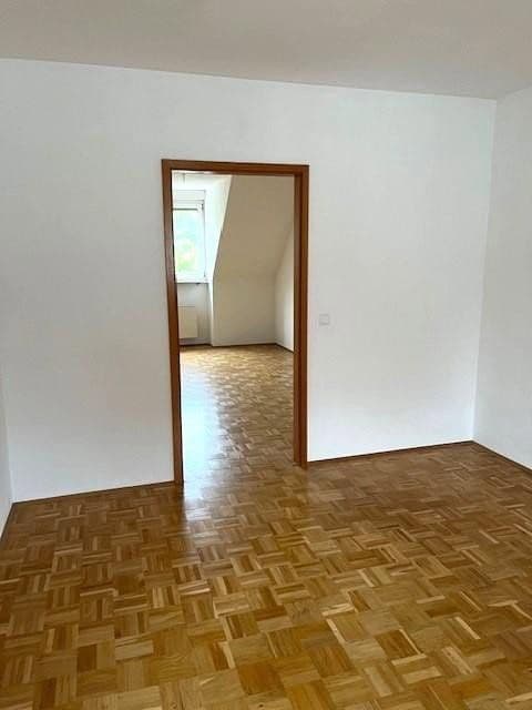Prenájom bytu 2-izbový 59 m², Richard-Hirschmann-Str. 7, Esslingen am Neckar, Bádensko-Wurttembersko Prenájom bytu 2-izbový 59 m², Richard-Hirschmann-Str. 7, Esslingen am Neckar, Bádensko-Wurttembersko