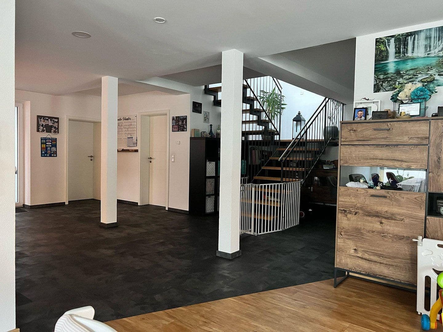 Predaj domu 254 m², pozemok 345 m², Neuer Weg 15, Eberbach, Bádensko-Wurttembersko Predaj domu 254 m², pozemok 345 m², Neuer Weg 15, Eberbach, Bádensko-Wurttembersko