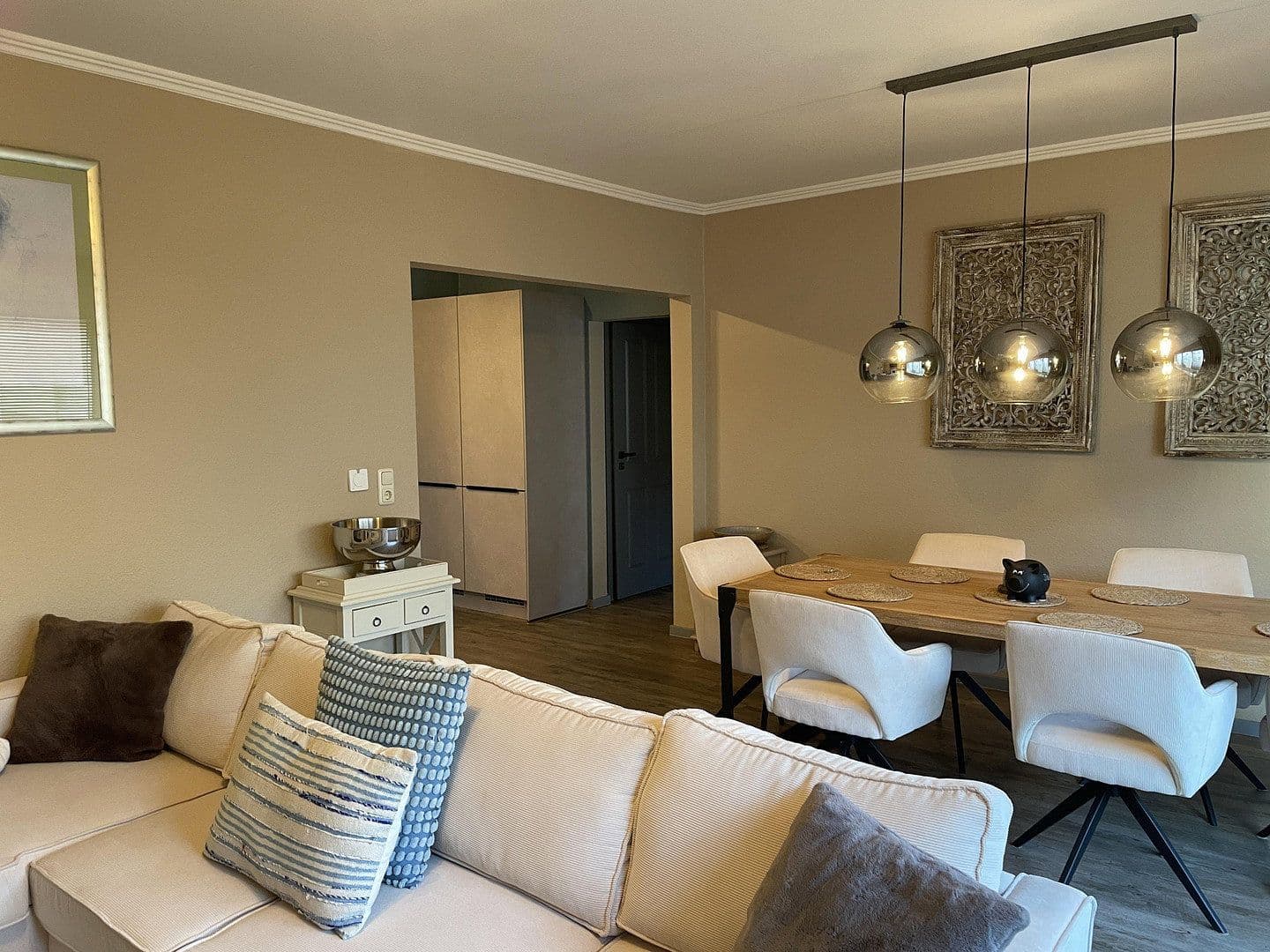 Prenájom bytu 4-izbový 120 m², Hauptstraße 50a, Hage, Dolné Sasko Prenájom bytu 4-izbový 120 m², Hauptstraße 50a, Hage, Dolné Sasko