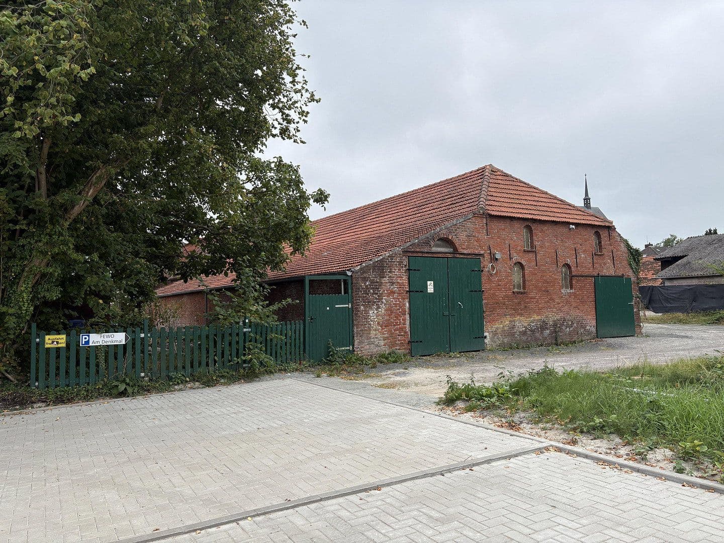 Prenájom bytu 4-izbový 120 m², Hauptstraße 50a, Hage, Dolné Sasko Prenájom bytu 4-izbový 120 m², Hauptstraße 50a, Hage, Dolné Sasko