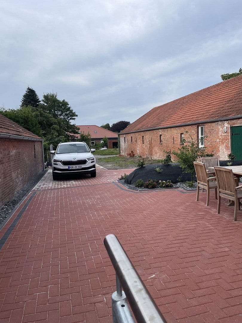 Prenájom bytu 4-izbový 120 m², Hauptstraße 50a, Hage, Dolné Sasko Prenájom bytu 4-izbový 120 m², Hauptstraße 50a, Hage, Dolné Sasko