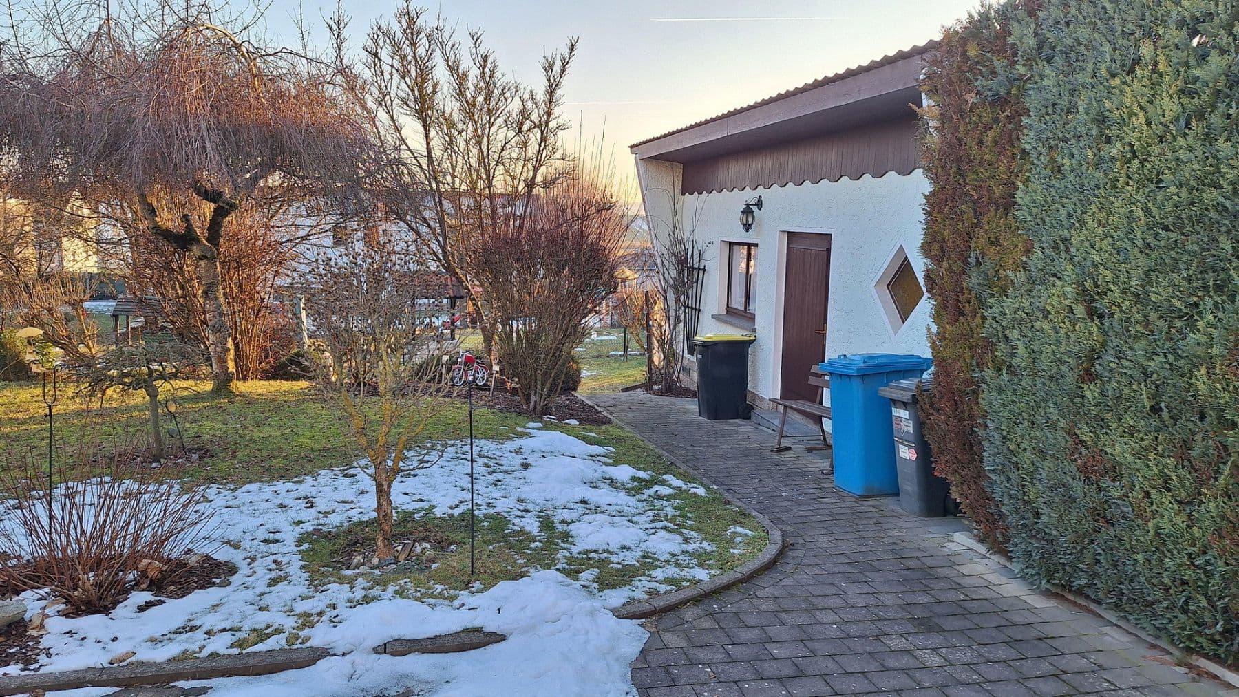 Predaj domu 140 m², pozemok 765 m², Am Hüpfsteig 9, Römhild, Durínsko Predaj domu 140 m², pozemok 765 m², Am Hüpfsteig 9, Römhild, Durínsko