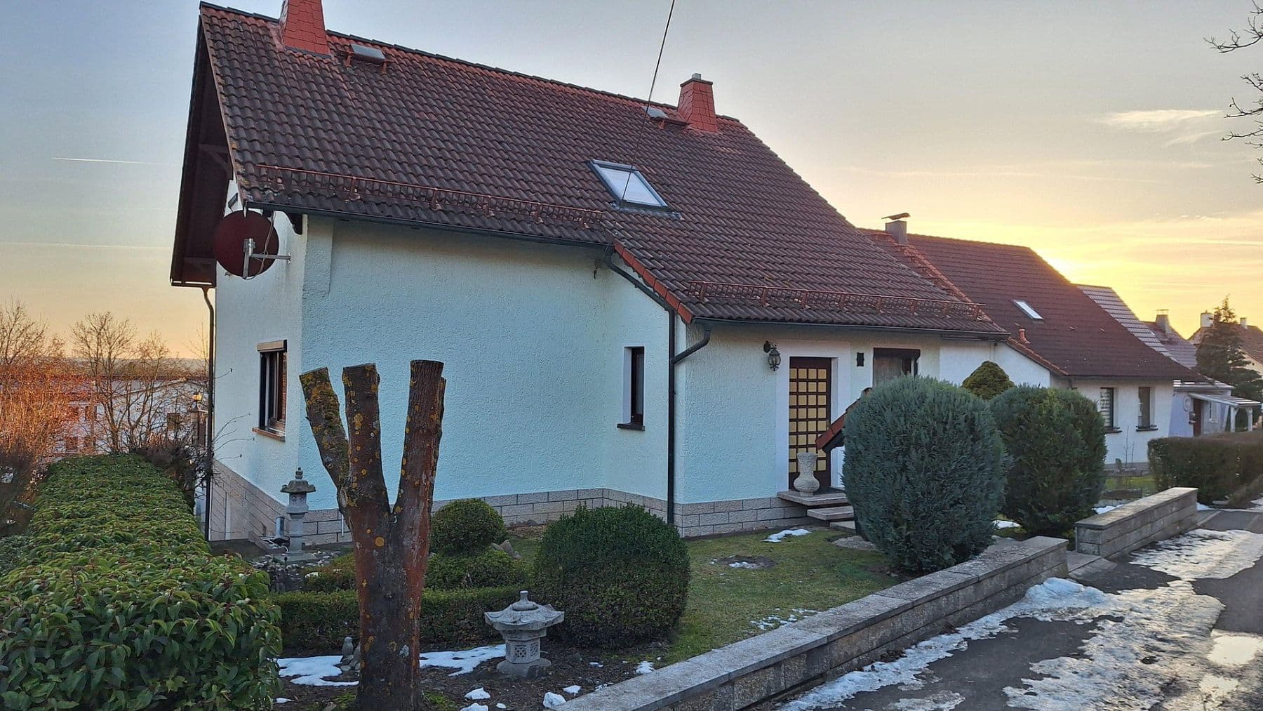 Predaj domu 140 m², pozemok 765 m², Am Hüpfsteig 9, Römhild, Durínsko Predaj domu 140 m², pozemok 765 m², Am Hüpfsteig 9, Römhild, Durínsko