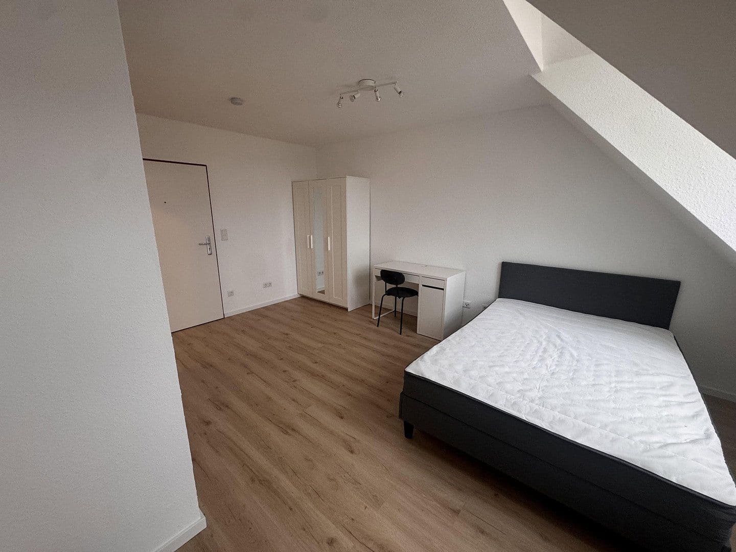 Prenájom bytu 1-izbový 22 m², Herrnstr., Fürth, Bavorsko Prenájom bytu 1-izbový 22 m², Herrnstr., Fürth, Bavorsko