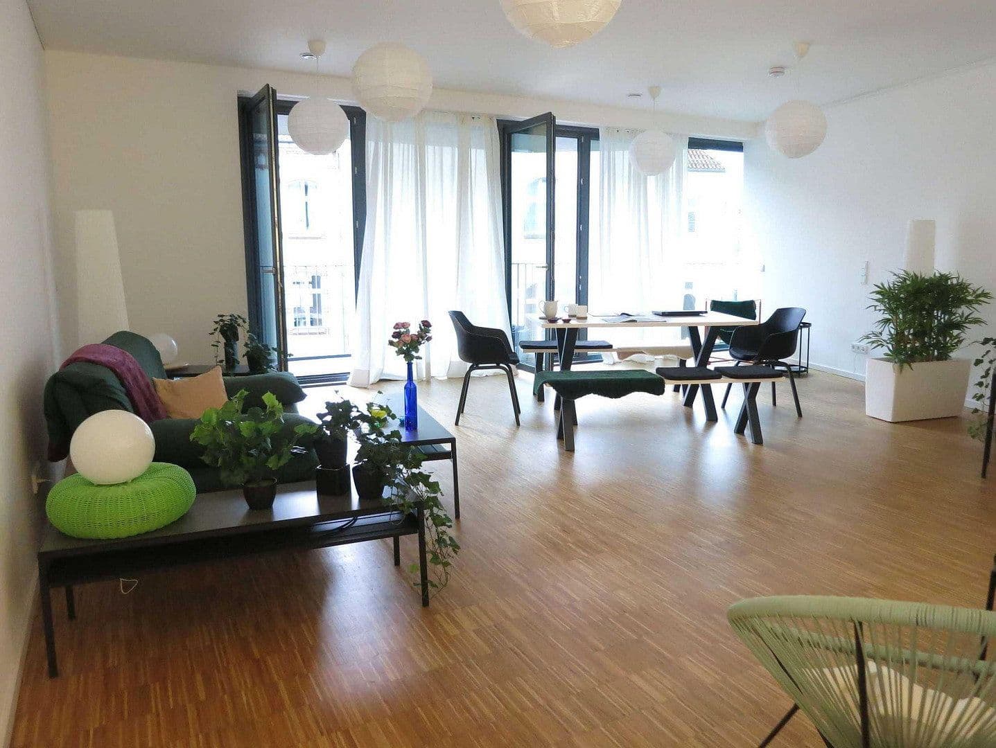 Prenájom bytu 2-izbový 81 m², Berlin, Berlín Prenájom bytu 2-izbový 81 m², Berlin, Berlín