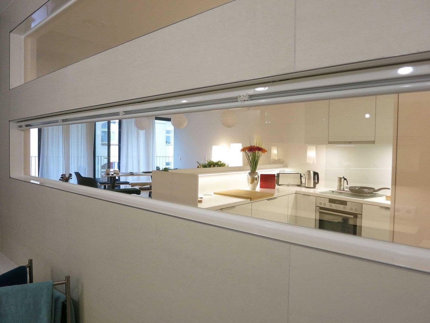 Prenájom bytu 2-izbový 81 m², Berlin, Berlín Prenájom bytu 2-izbový 81 m², Berlin, Berlín