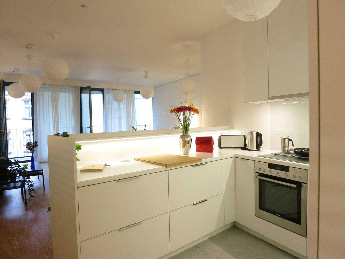 Prenájom bytu 2-izbový 81 m², Berlin, Berlín Prenájom bytu 2-izbový 81 m², Berlin, Berlín