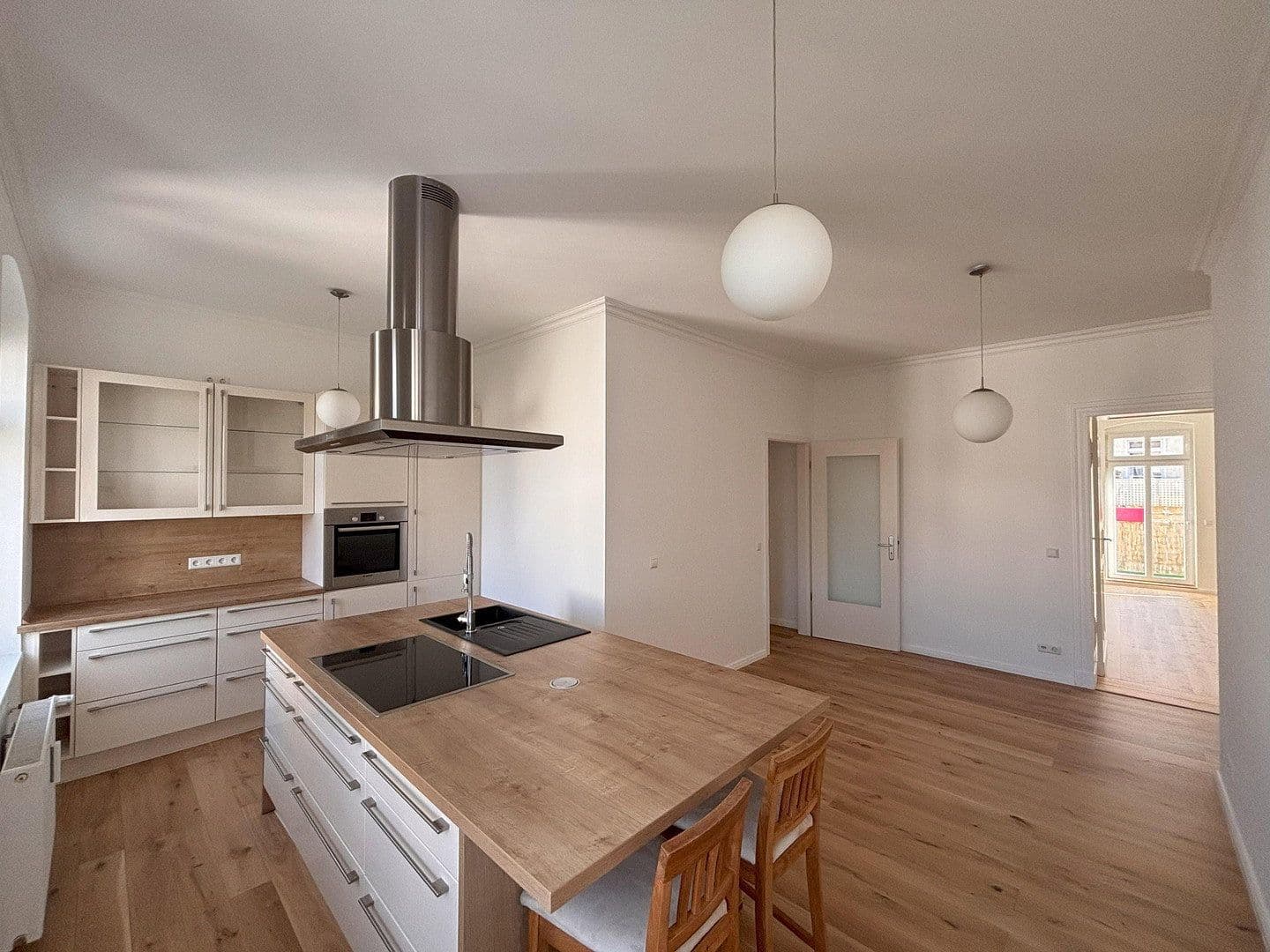 Predaj bytu 3-izbový 104 m², Berlin, Berlín Predaj bytu 3-izbový 104 m², Berlin, Berlín