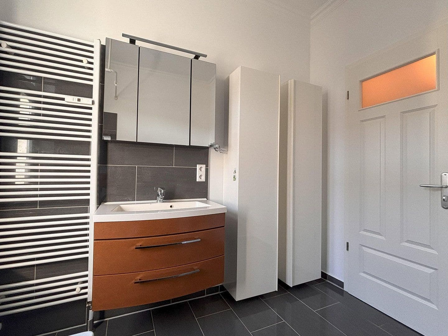 Predaj bytu 3-izbový 104 m², Berlin, Berlín Predaj bytu 3-izbový 104 m², Berlin, Berlín