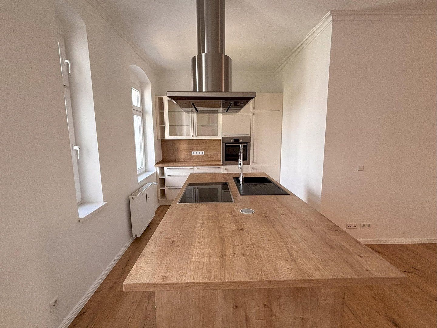 Predaj bytu 3-izbový 104 m², Berlin, Berlín Predaj bytu 3-izbový 104 m², Berlin, Berlín
