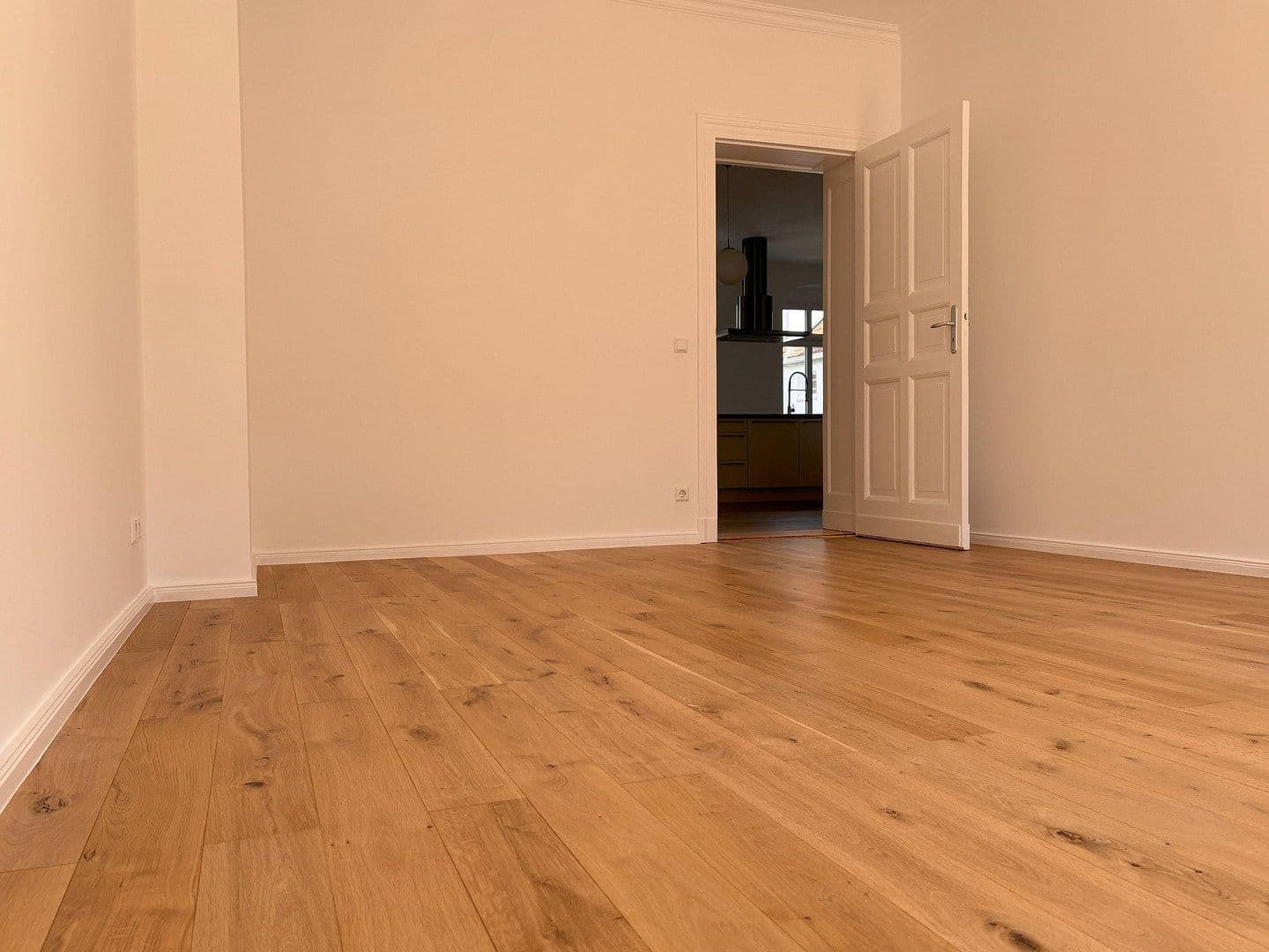 Predaj bytu 3-izbový 104 m², Berlin, Berlín Predaj bytu 3-izbový 104 m², Berlin, Berlín