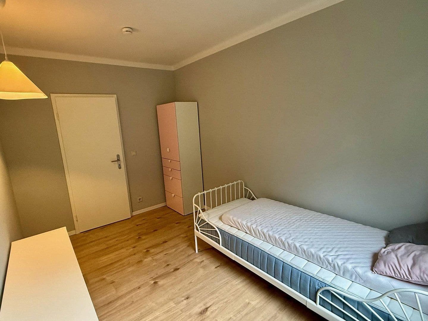 Prenájom bytu 4-izbový 80 m², Hamburg, Hamburg Prenájom bytu 4-izbový 80 m², Hamburg, Hamburg
