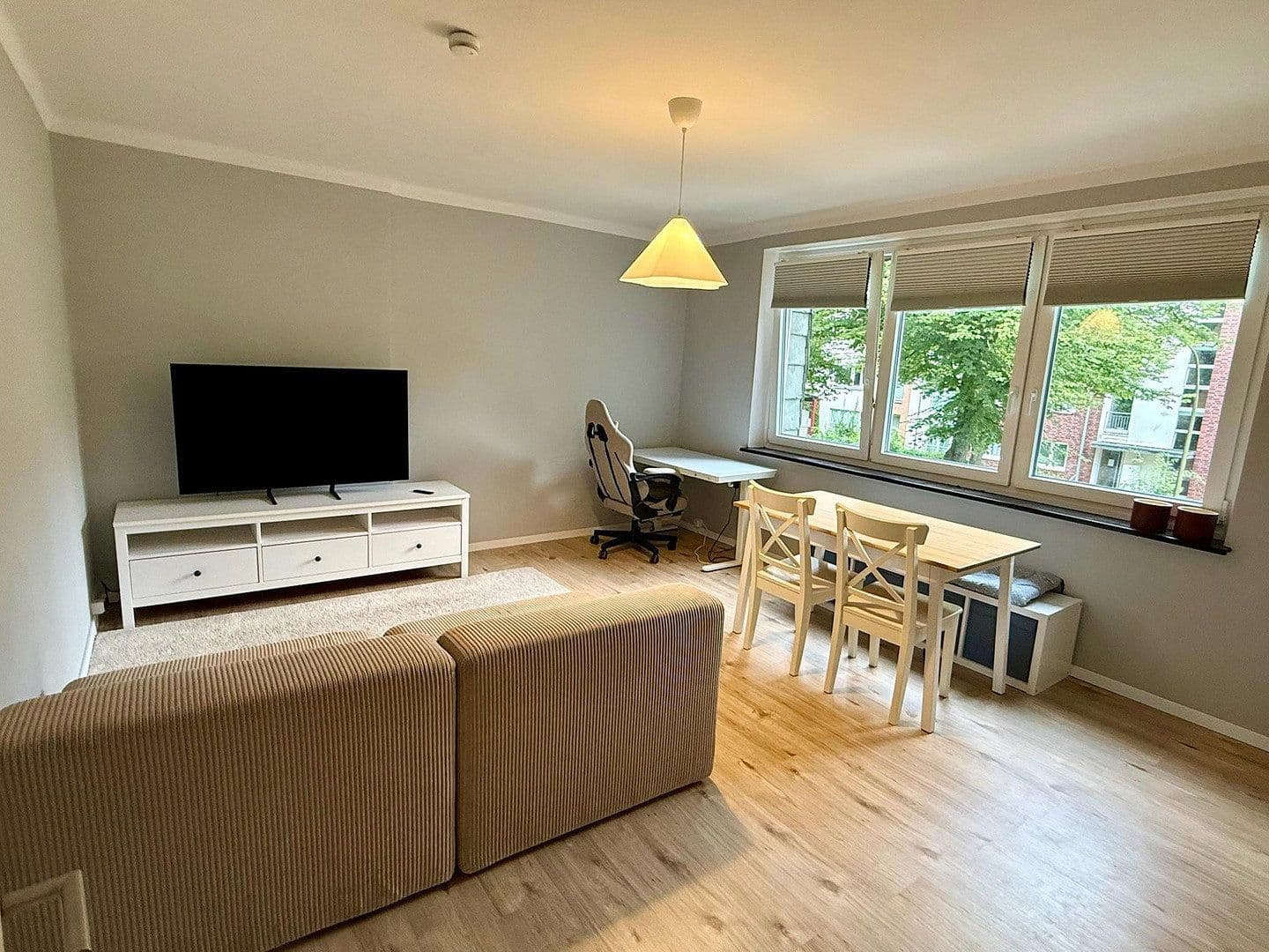 Prenájom bytu 4-izbový 80 m², Hamburg, Hamburg Prenájom bytu 4-izbový 80 m², Hamburg, Hamburg