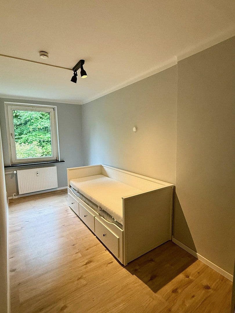 Prenájom bytu 4-izbový 80 m², Hamburg, Hamburg Prenájom bytu 4-izbový 80 m², Hamburg, Hamburg