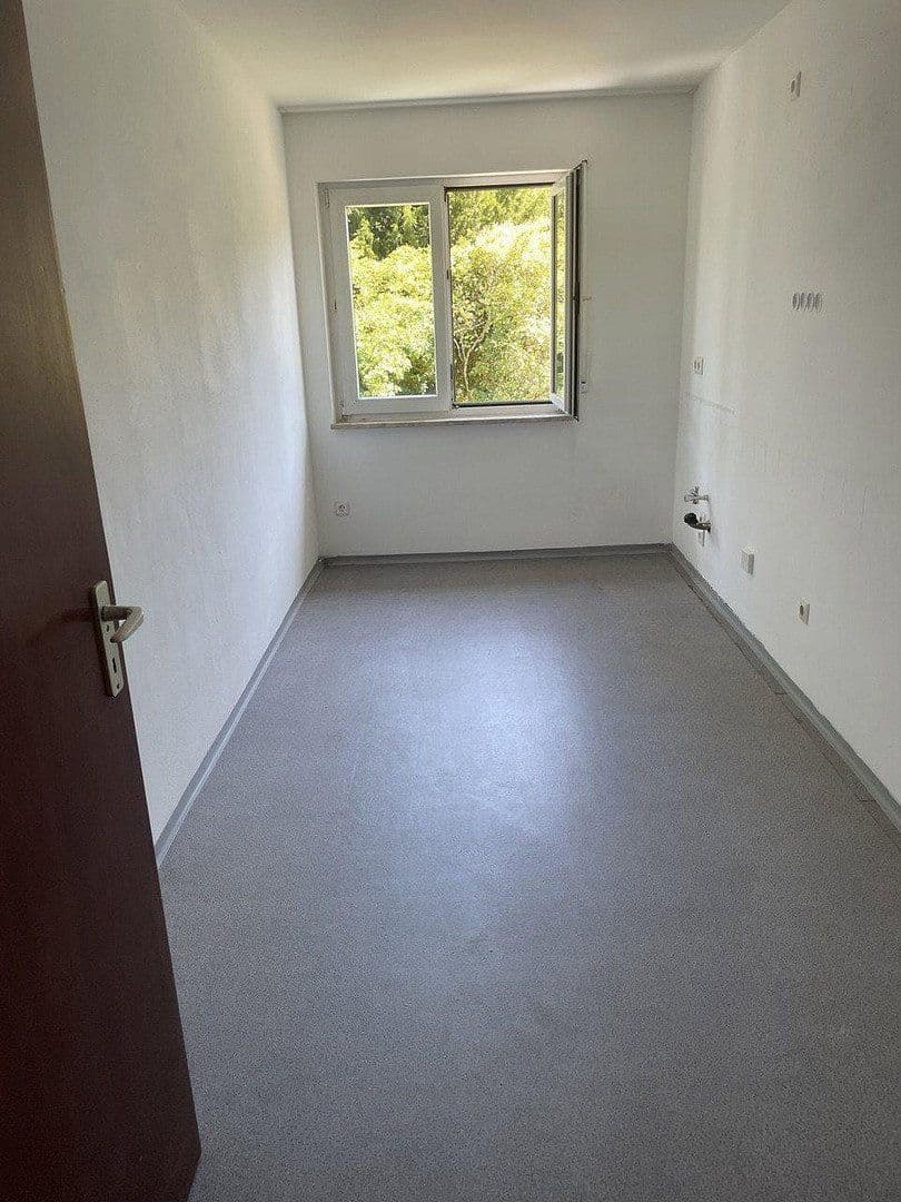 Prenájom bytu 3-izbový 78 m², Steinbügelstraße 23, Karlsruhe, Bádensko-Wurttembersko Prenájom bytu 3-izbový 78 m², Steinbügelstraße 23, Karlsruhe, Bádensko-Wurttembersko