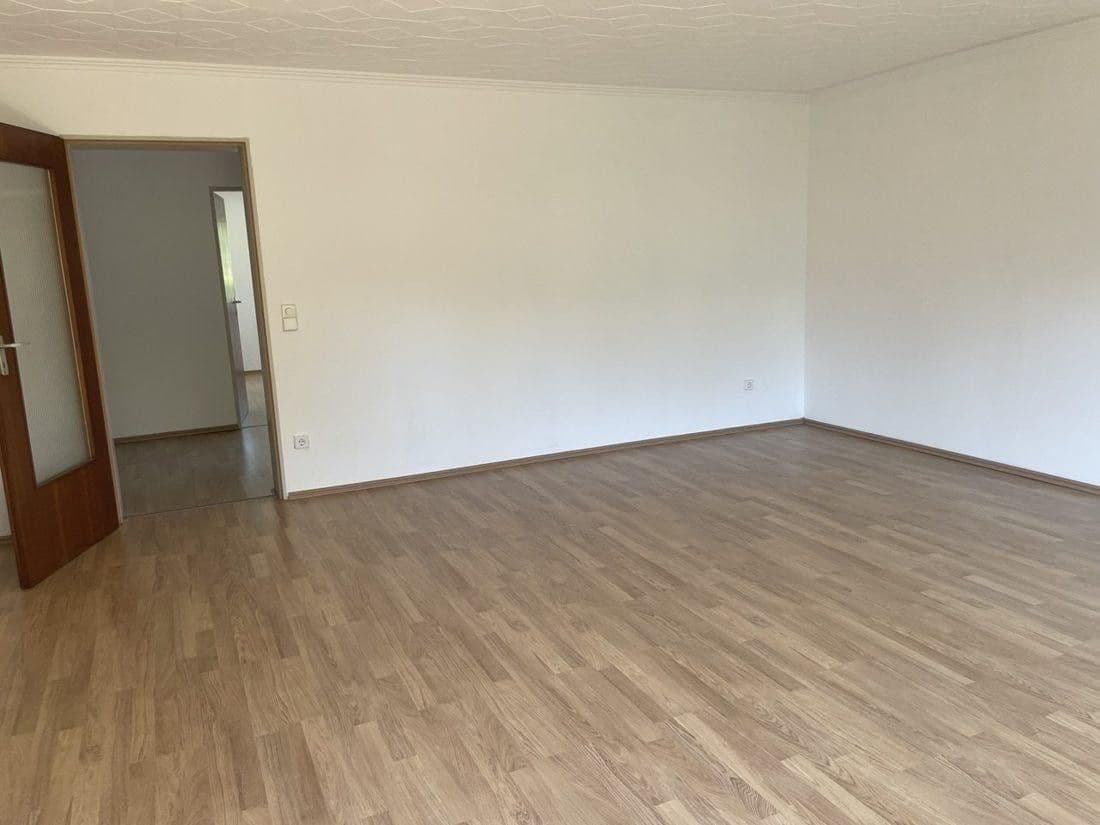 Prenájom bytu 3-izbový 78 m², Steinbügelstraße 23, Karlsruhe, Bádensko-Wurttembersko Prenájom bytu 3-izbový 78 m², Steinbügelstraße 23, Karlsruhe, Bádensko-Wurttembersko