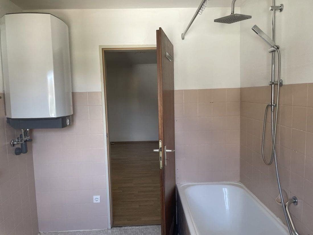 Prenájom bytu 3-izbový 78 m², Steinbügelstraße 23, Karlsruhe, Bádensko-Wurttembersko Prenájom bytu 3-izbový 78 m², Steinbügelstraße 23, Karlsruhe, Bádensko-Wurttembersko