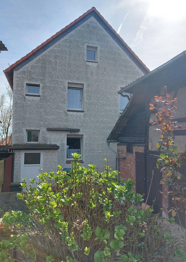 Predaj domu 160 m², pozemok 371 m², Hohenhameln, Dolné Sasko Predaj domu 160 m², pozemok 371 m², Hohenhameln, Dolné Sasko