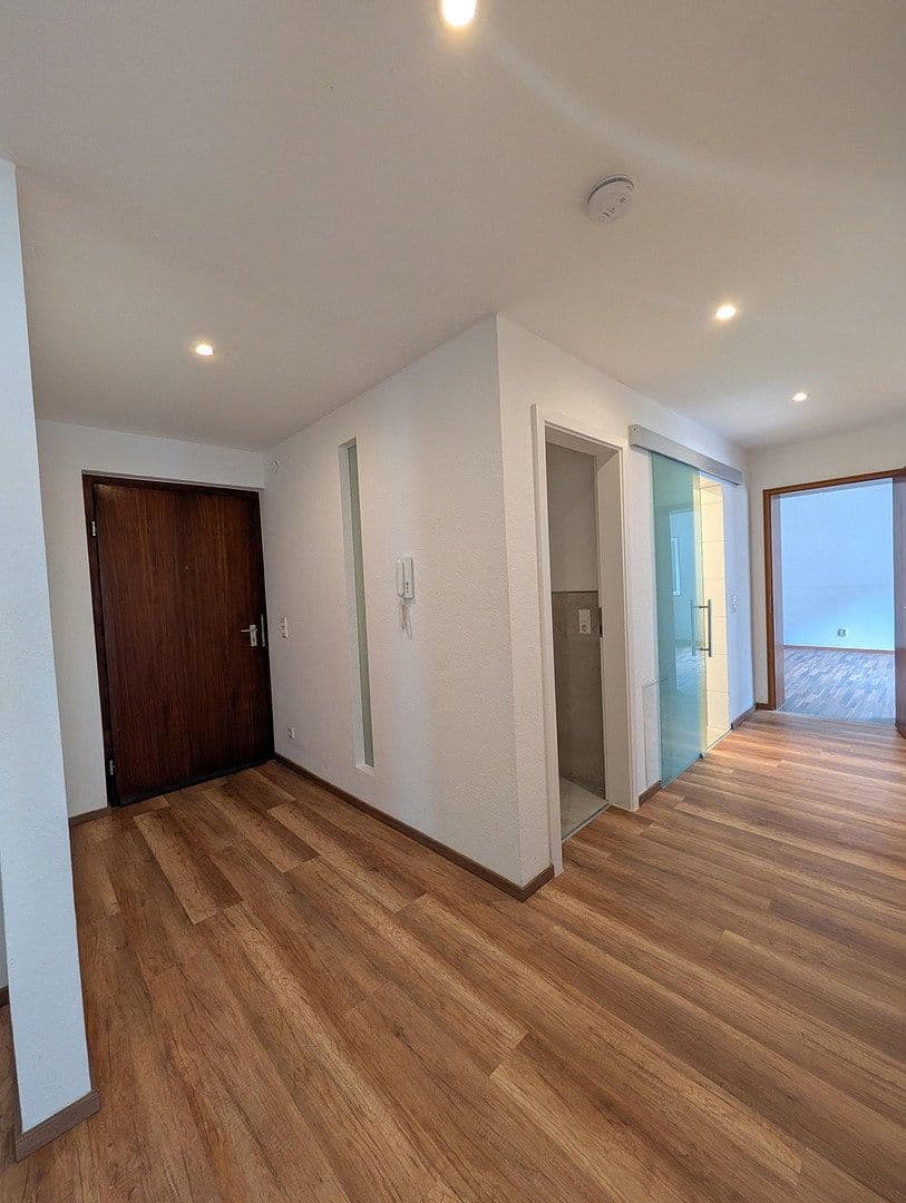Prenájom bytu 4-izbový 113 m², Badener Str. 16a, Durlach, Bádensko-Wurttembersko Prenájom bytu 4-izbový 113 m², Badener Str. 16a, Durlach, Bádensko-Wurttembersko