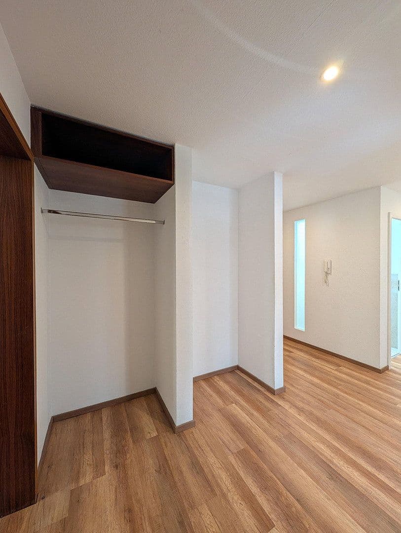 Prenájom bytu 4-izbový 113 m², Badener Str. 16a, Durlach, Bádensko-Wurttembersko Prenájom bytu 4-izbový 113 m², Badener Str. 16a, Durlach, Bádensko-Wurttembersko