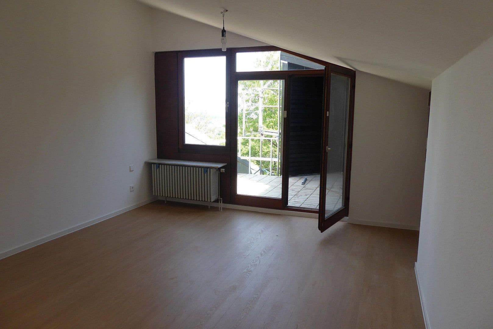 Prenájom domu 99 m², pozemok 72 m², Gerlingen, Bádensko-Wurttembersko Prenájom domu 99 m², pozemok 72 m², Gerlingen, Bádensko-Wurttembersko