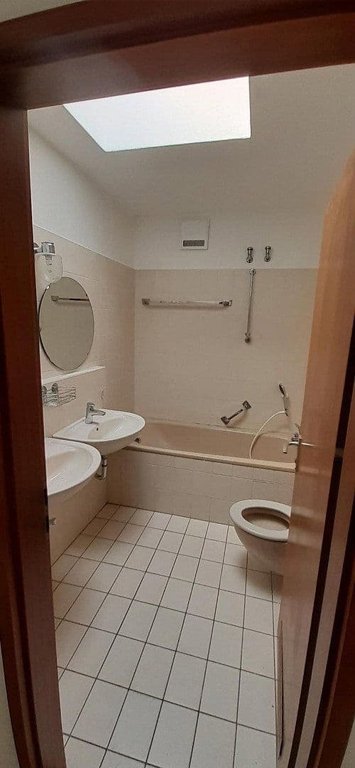 Prenájom domu 99 m², pozemok 72 m², Gerlingen, Bádensko-Wurttembersko Prenájom domu 99 m², pozemok 72 m², Gerlingen, Bádensko-Wurttembersko