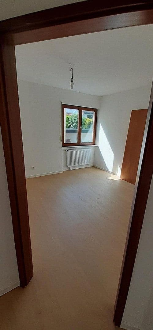 Prenájom domu 99 m², pozemok 72 m², Gerlingen, Bádensko-Wurttembersko Prenájom domu 99 m², pozemok 72 m², Gerlingen, Bádensko-Wurttembersko