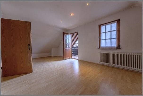 Predaj domu 168 m², pozemok 415 m², Kappelrodeck, Bádensko-Wurttembersko Predaj domu 168 m², pozemok 415 m², Kappelrodeck, Bádensko-Wurttembersko
