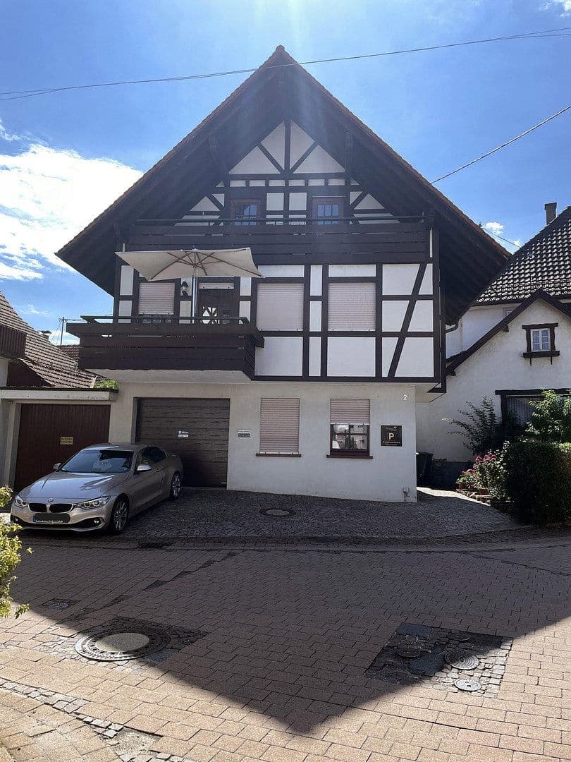 Predaj domu 168 m², pozemok 415 m², Kappelrodeck, Bádensko-Wurttembersko Predaj domu 168 m², pozemok 415 m², Kappelrodeck, Bádensko-Wurttembersko